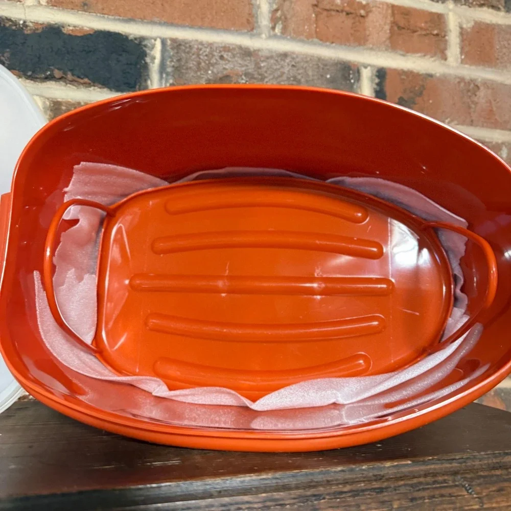 Vintage Tupperware Oval Roaster Meat Flavor Saver Keeper Tray Storage Container